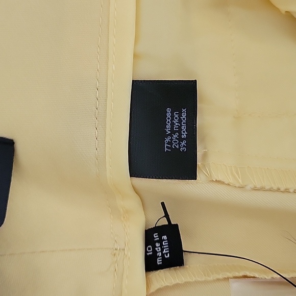 The Limted Exact Stretch Classic Flare Pants - Picture 6 of 12